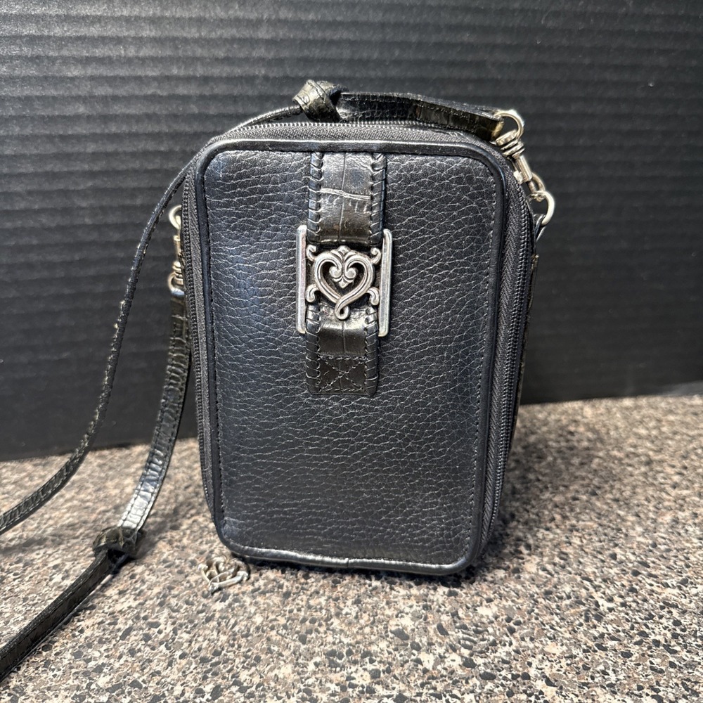 Brighton Women's Black Leather Crossbody Wallet Organizer Bag Heart Croc Accent - Picture 2 of 16